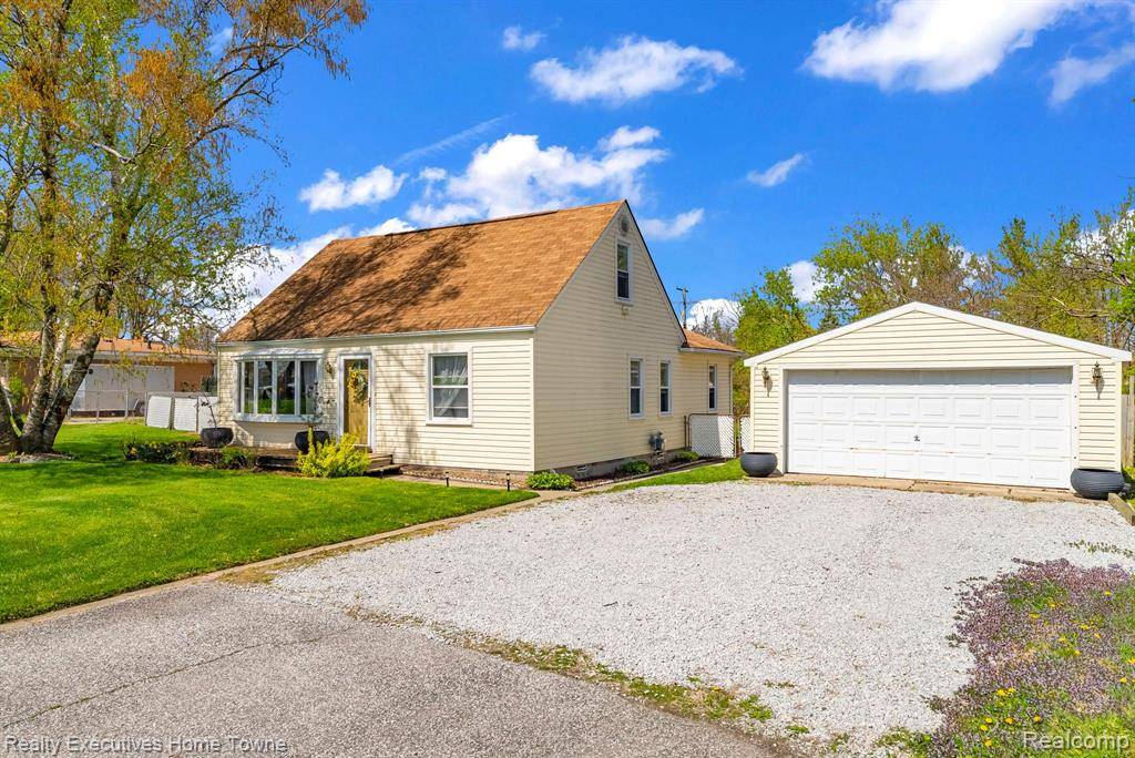 Clinton Twp, MI 48035,23901 MURRAY Street
