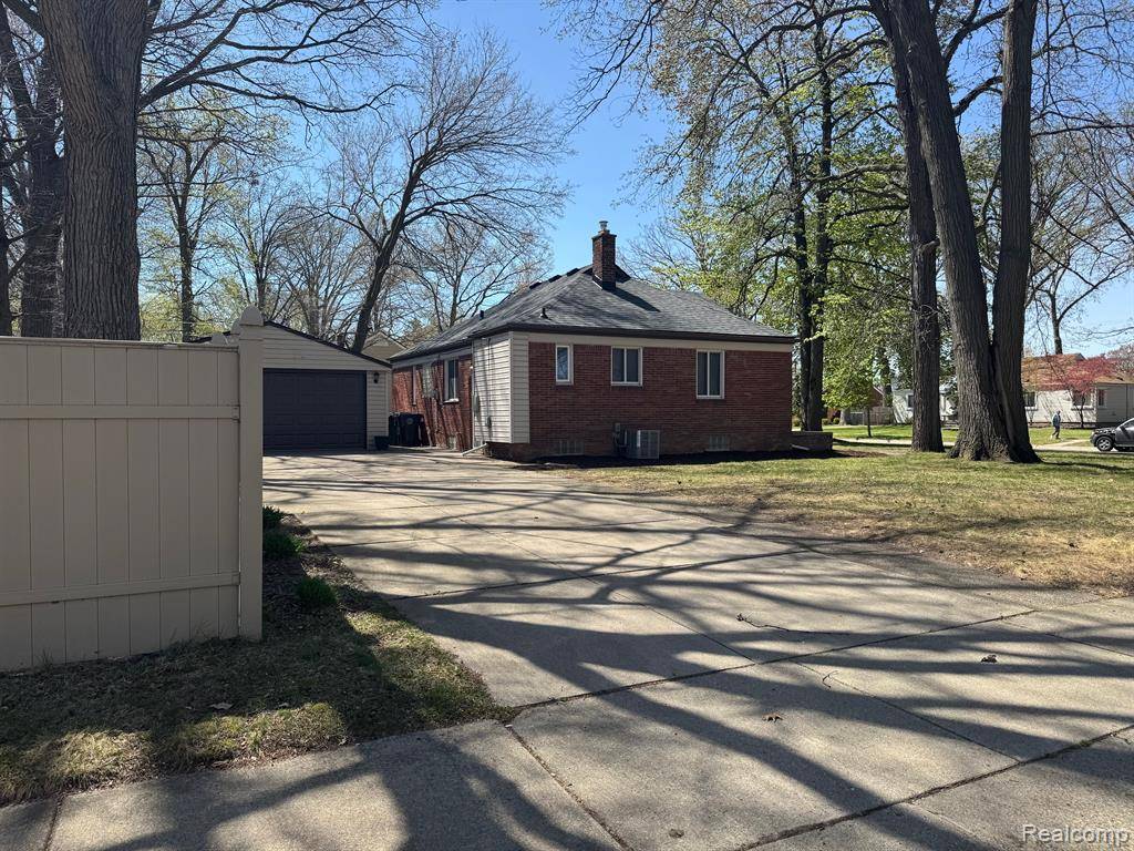 Oak Park, MI 48237,21260 Kipling Street