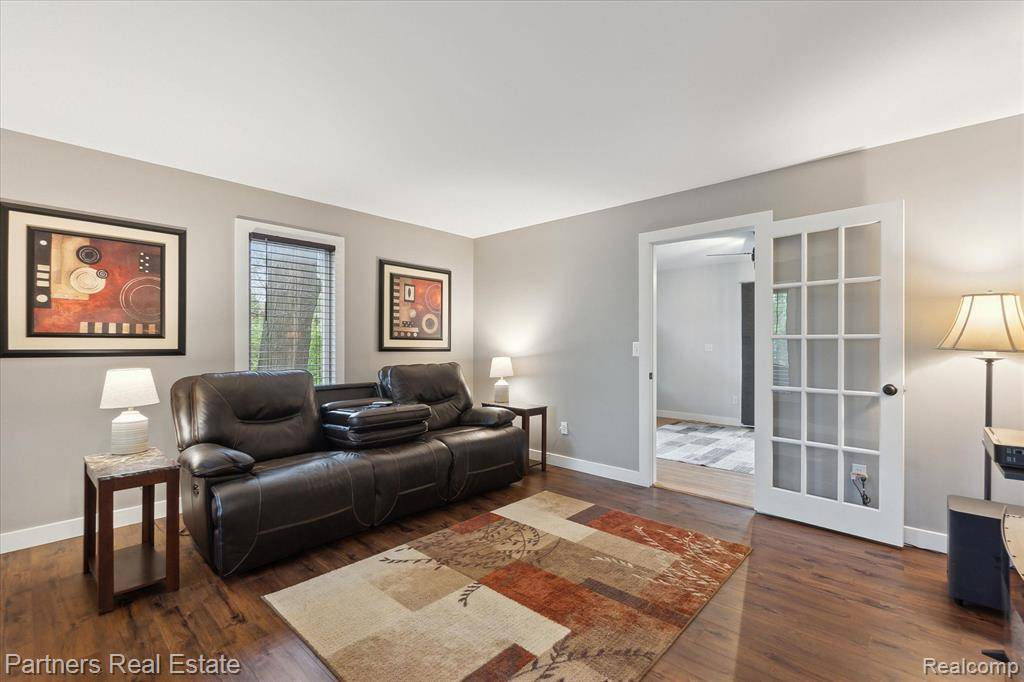Pinckney, MI 48169,8600 2ND Street