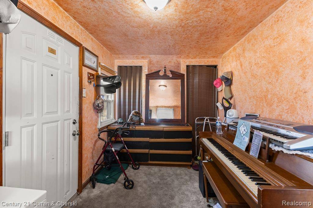 Romulus, MI 48174,17465 Sylvia Avenue