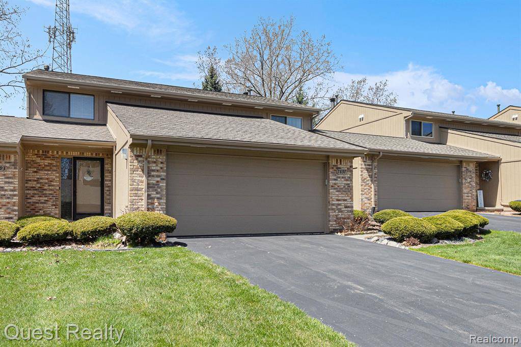 Waterford, MI 48329,7897 MEADOW Drive