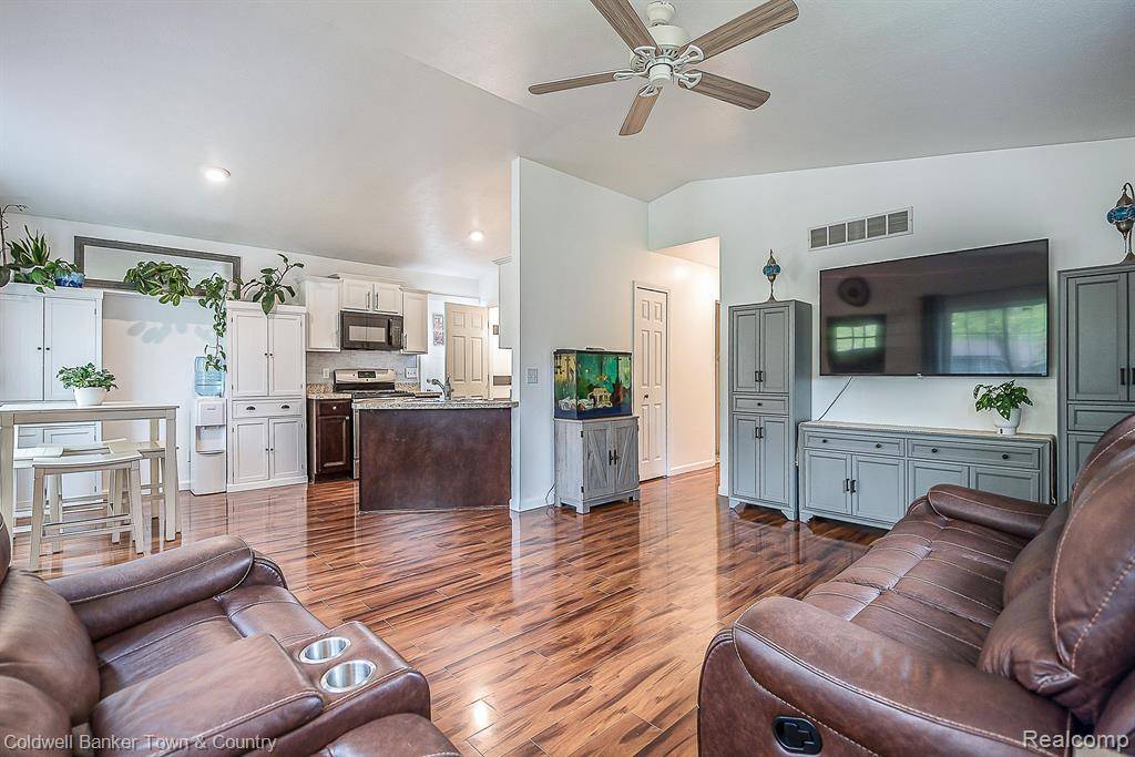 Pinckney, MI 48169,3325 JUNIOR