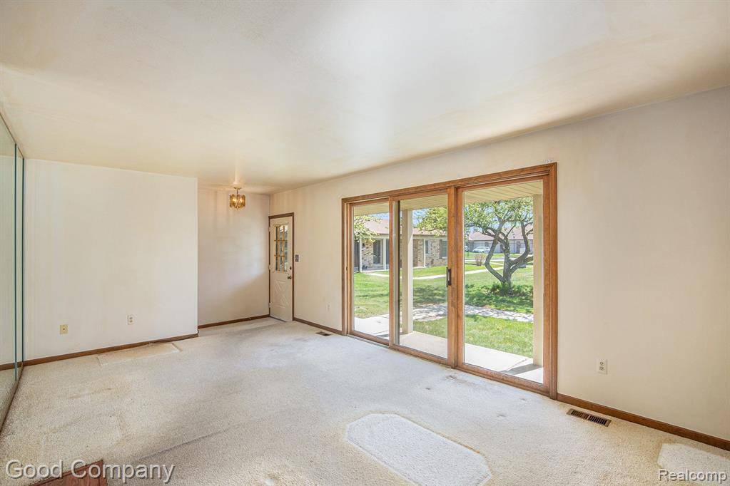 Shelby Twp, MI 48315,15031 PILGRIM