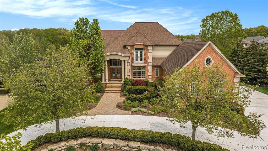 Rochester, MI 48306,2832 Croftshire Court