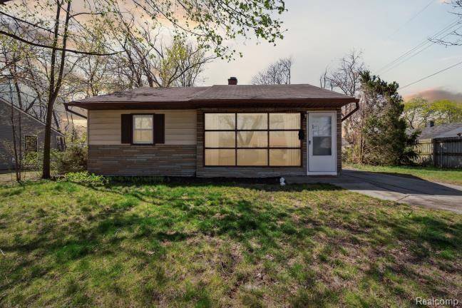 Oak Park, MI 48237,10271 TROY Street