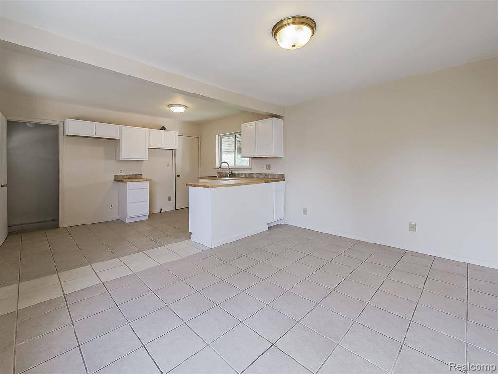 Northville, MI 48168,8097 FREDERICK Street
