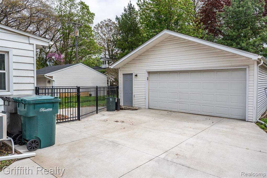 Dearborn, MI 48124,707 ELMWOOD Street