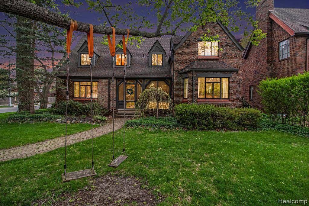 Grosse Pointe Park, MI 48230,1301 BISHOP Road