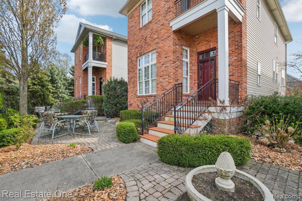 Harrison Township, MI,29044 THISTLE Lane