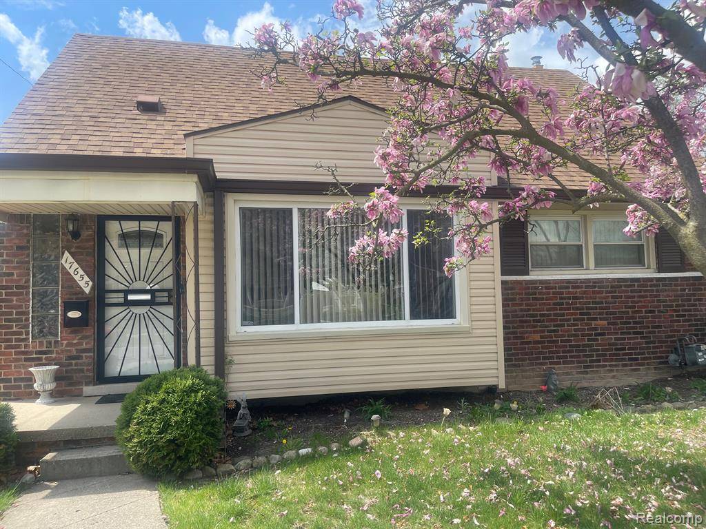 Detroit, MI 48219,17655 PLAINVIEW Avenue