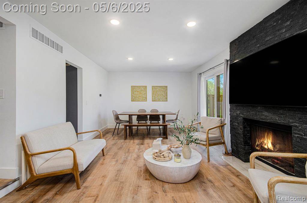 West Bloomfield, MI,6267 POTOMAC Circle