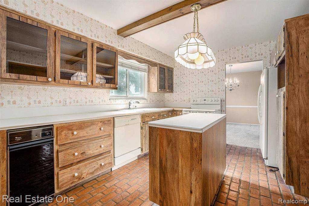 Macomb, MI 48044,46666 E OAKWOOD Drive