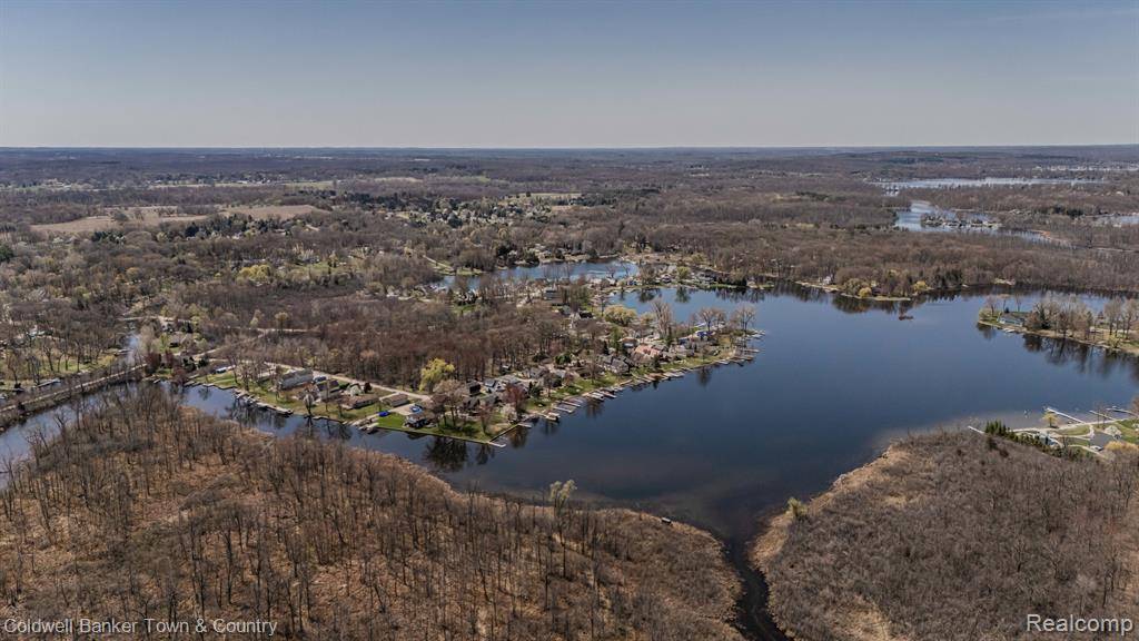 Whitmore Lake, MI 48189,4405 SHOREVIEW Lane