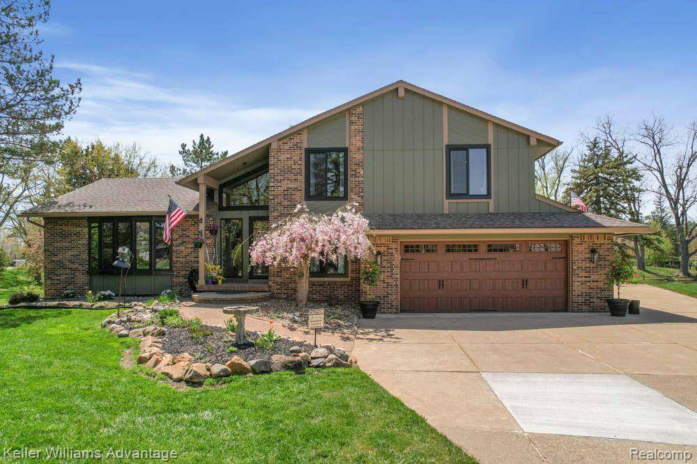 Commerce Twp, MI 48382,5105 Beachwood Court