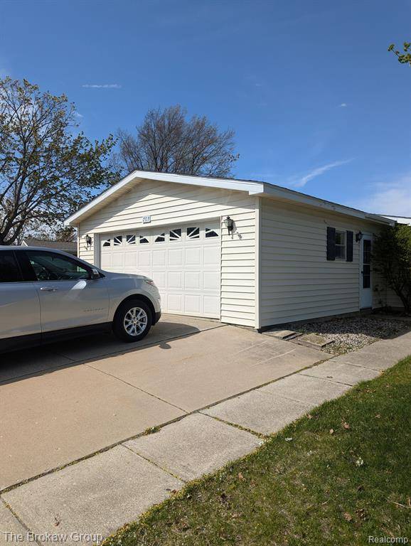 Linden, MI 48451,703 BEACH BUGGY Lane