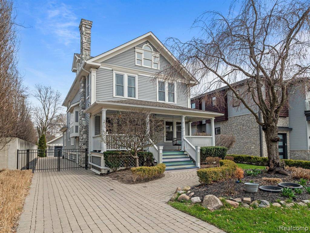 Birmingham, MI 48009,731 S BATES Street