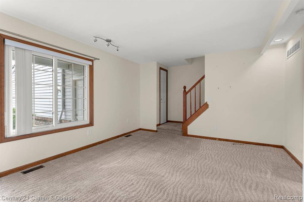 Walled Lake, MI 48390,1858 N PONTIAC Trail