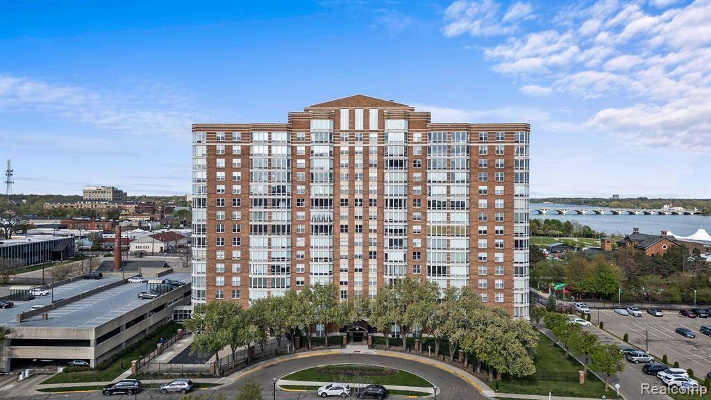 Detroit, MI 48207,250 E HARBORTOWN Drive