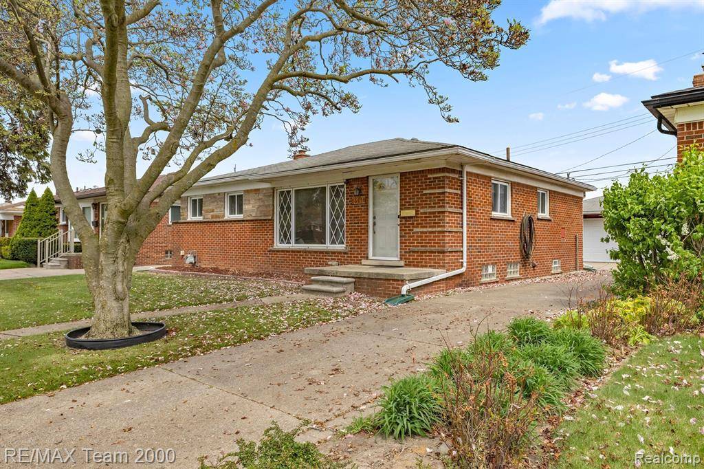 Allen Park, MI 48101,14610 N YOST Avenue