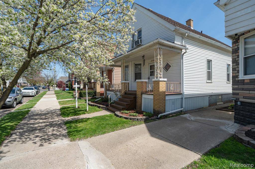 Hamtramck, MI 48212,2336 EDWIN Street