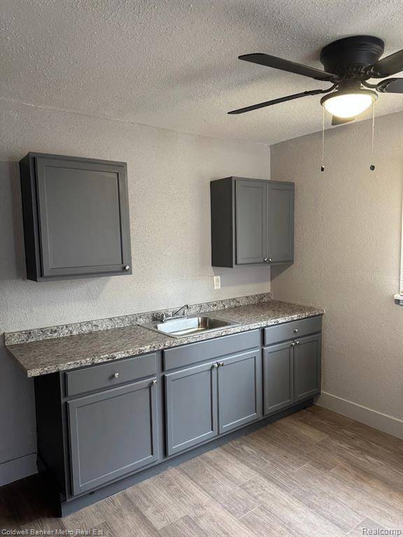 Inkster, MI 48141,2233 SPRING HILL Avenue