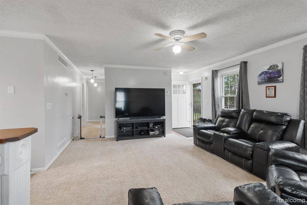 Columbiaville, MI 48421,5606 KLAM Road