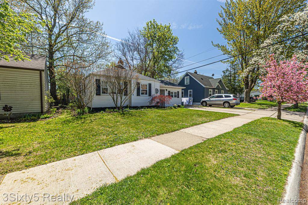 Royal Oak, MI 48067,1712 DALLAS Avenue