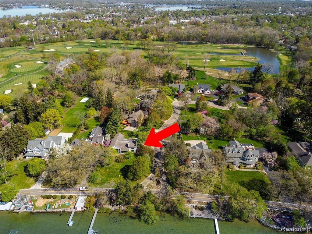 West Bloomfield, MI 48324,2900 LAKEWOODS
