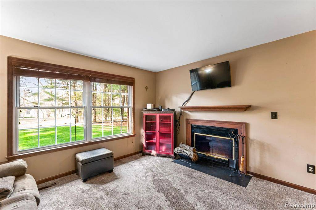 Lapeer, MI 48446,152 Saratoga Trail