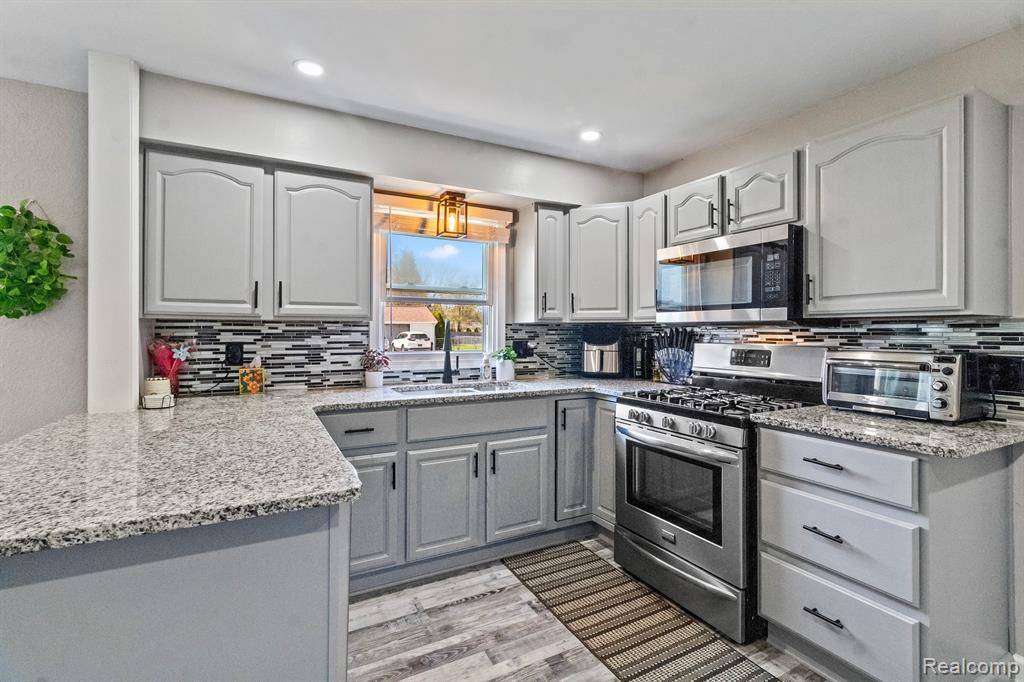 Fort Gratiot, MI 48059,3500 CONNIE Lane