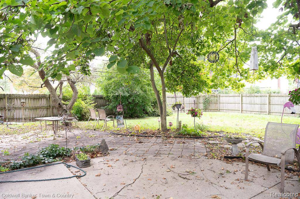 Livonia, MI 48152,30445 JEANINE Street