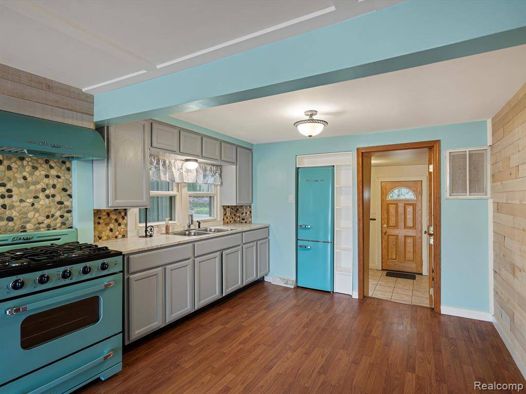 White Lake, MI,2094 KINGSTON Street