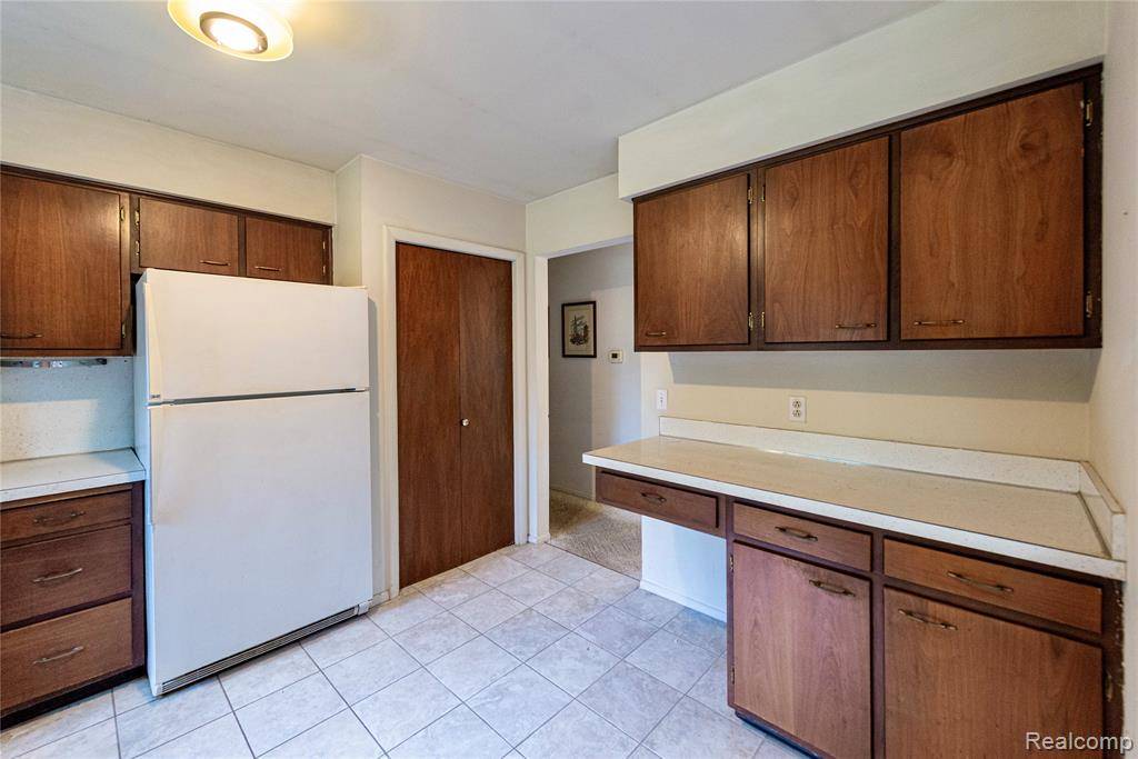 Pinckney, MI 48169,174 KNOLLWOOD Drive