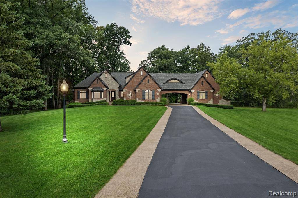 Romeo, MI 48065,11599 ERINS Way