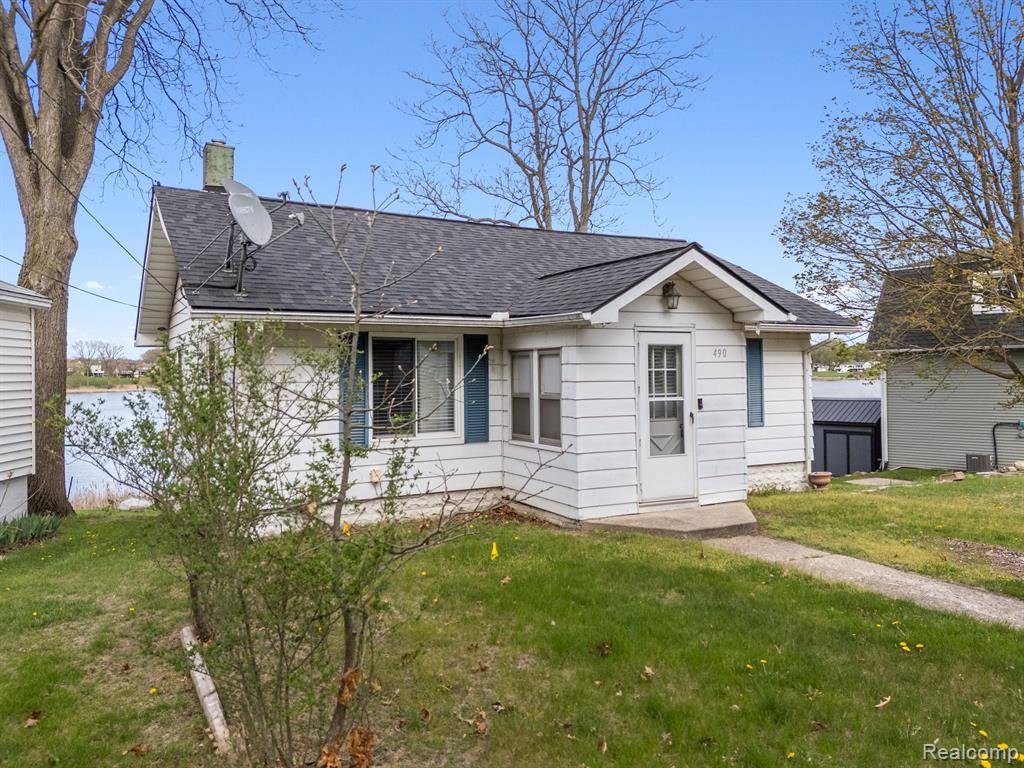 Howell, MI 48843,490 Chicago Drive