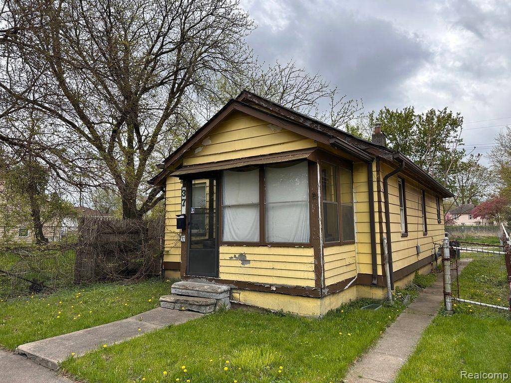 Ecorse, MI 48229,37 RUTH Street