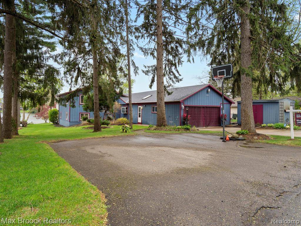 White Lake, MI,9431 MANDON Road