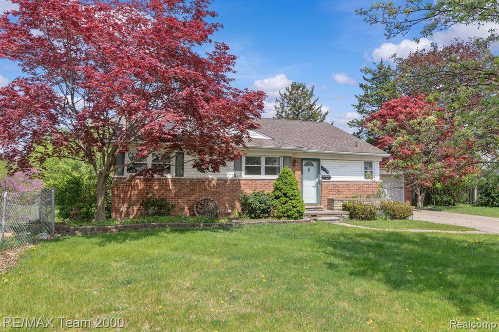 Dearborn, MI 48124,25152 FAIRWAY Drive