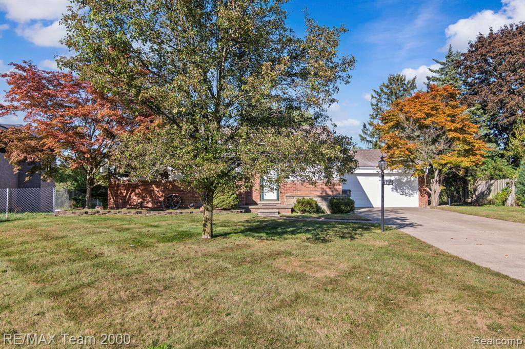 Dearborn, MI 48124,25152 FAIRWAY Drive