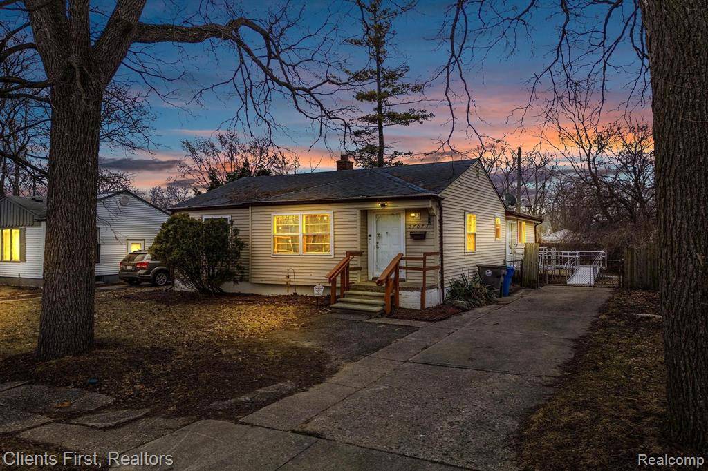 Inkster, MI 48141,27071 LUCERNE Drive