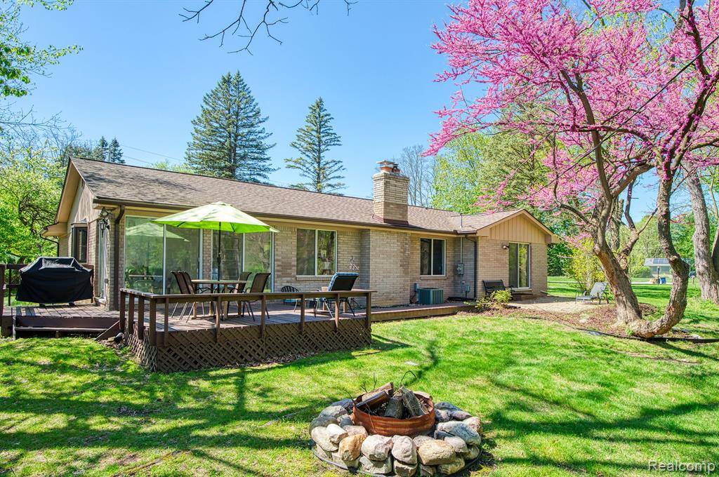 Bloomfield Hills, MI 48301,4899 WYE OAK Road