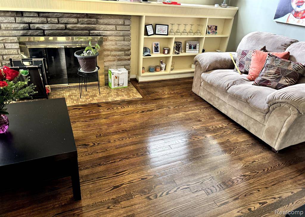 Eastpointe, MI 48021,16545 E 8 MILE Road
