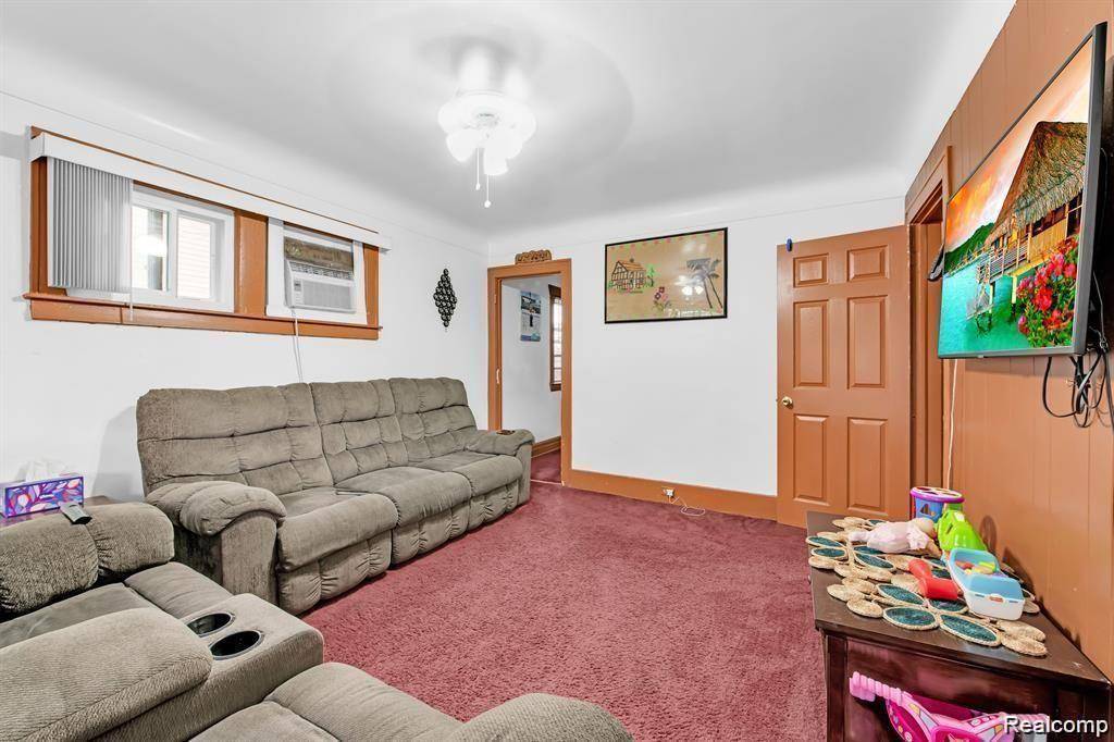 Hamtramck, MI 48212,3946 EDWIN Street