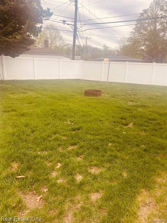 Livonia, MI 48150,35150 W CHICAGO Street