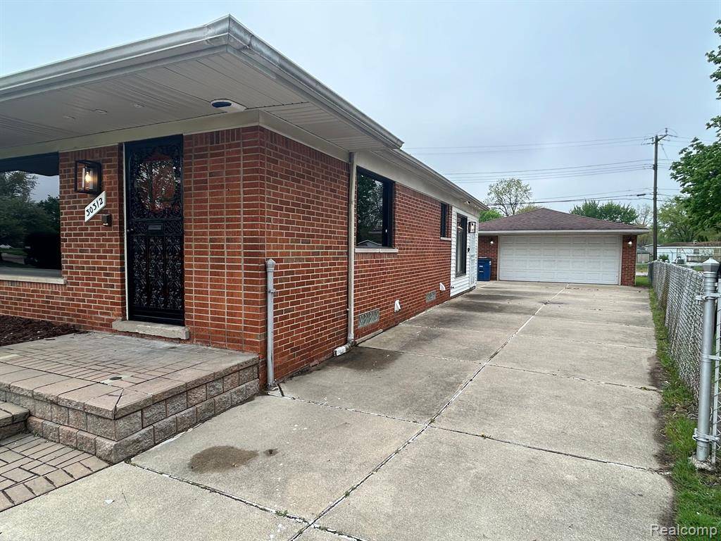 Westland, MI 48186,30312 HANOVER Boulevard