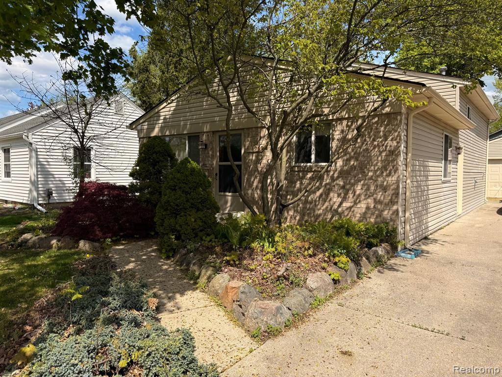 Sylvan Lake, MI 48320,1959 WOODLAND Avenue