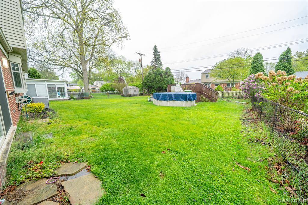 Livonia, MI 48154,32905 SUMMERS Street