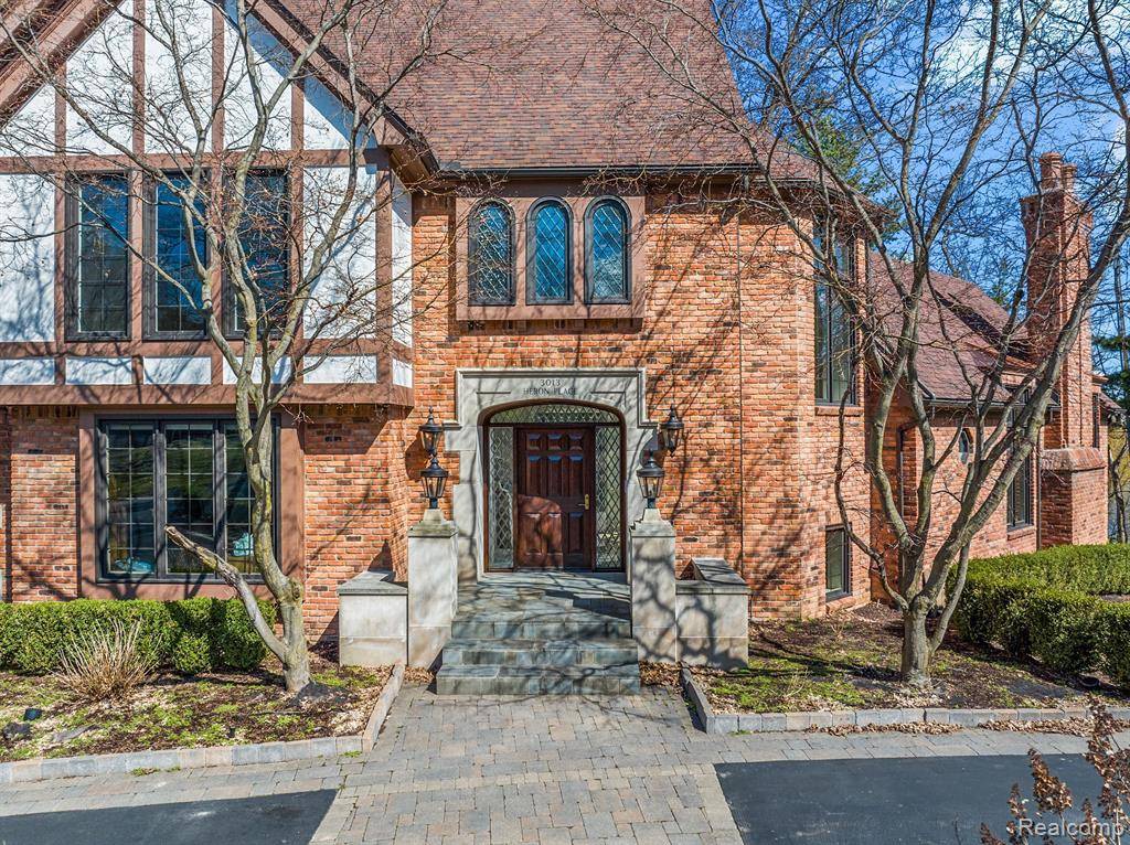 Bloomfield Hills, MI 48302,3013 HERON Place