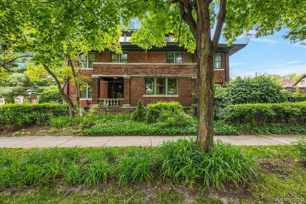 Detroit, MI 48202,800 Edison Street