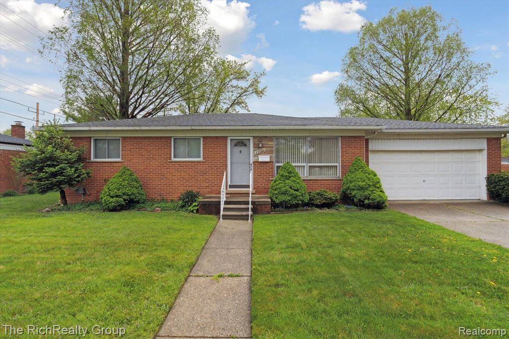 Roseville, MI 48066,32186 SUSILANE Street